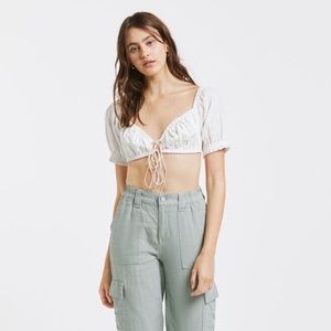 NWT KENDALL & KYLIE top in WHITE & GREEN💚💚💚